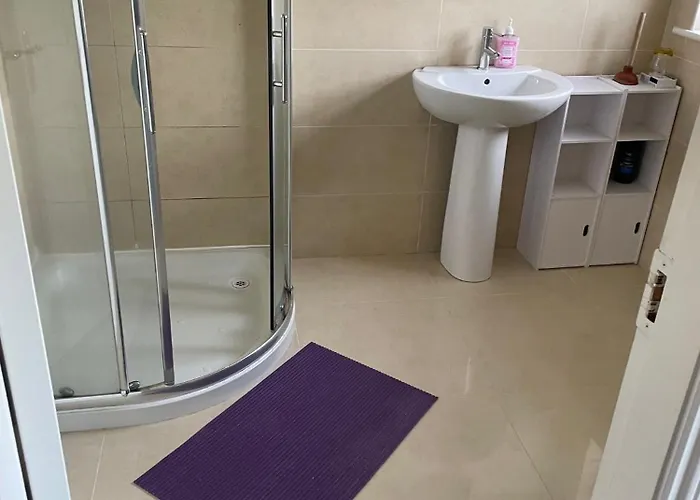 Boutique En-suite Bedroom Cork Homestay *